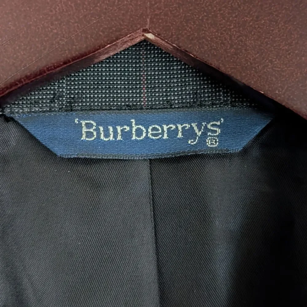 Vintage 90s Burberrys' Pure Wool Grey Pinstripe Blazer 40S